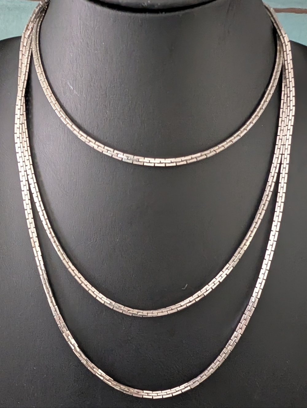 Vintage Silver Tone 60 Inch Serpent Rectangle Link Highly Reflective Chain